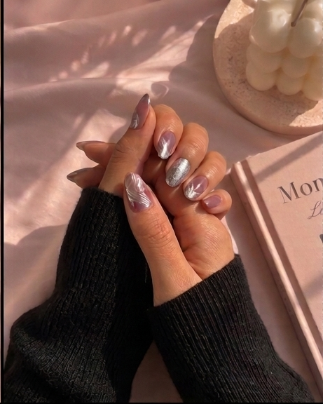 CHROME LILAC PRESS ON NAILS