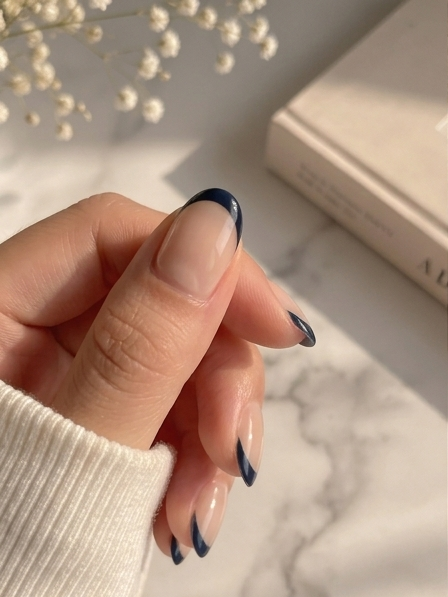 Noir French Tip Press On Nails